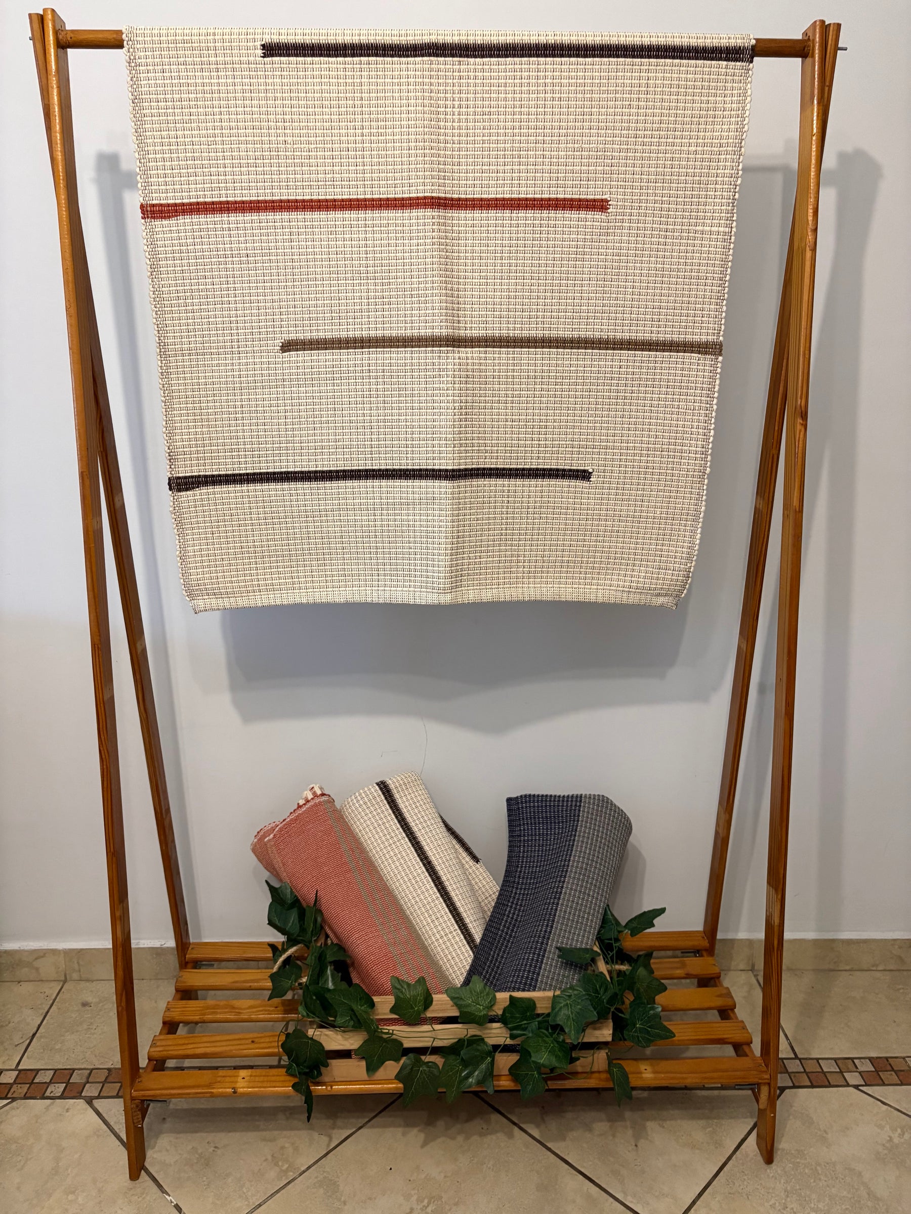 Beira de Cama Cru com Listras - 1,57 m x 85 cm