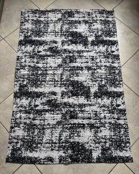 Beira de Cama Carrara Preto e Branco - 1,48m x 1m