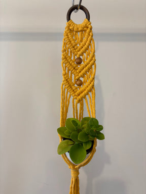 Macramê Porta Vaso Amarelo Pequeno - 47cm x 6cm