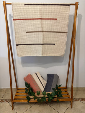 Beira de Cama Cru com Listras - 1,57 m x 85 cm