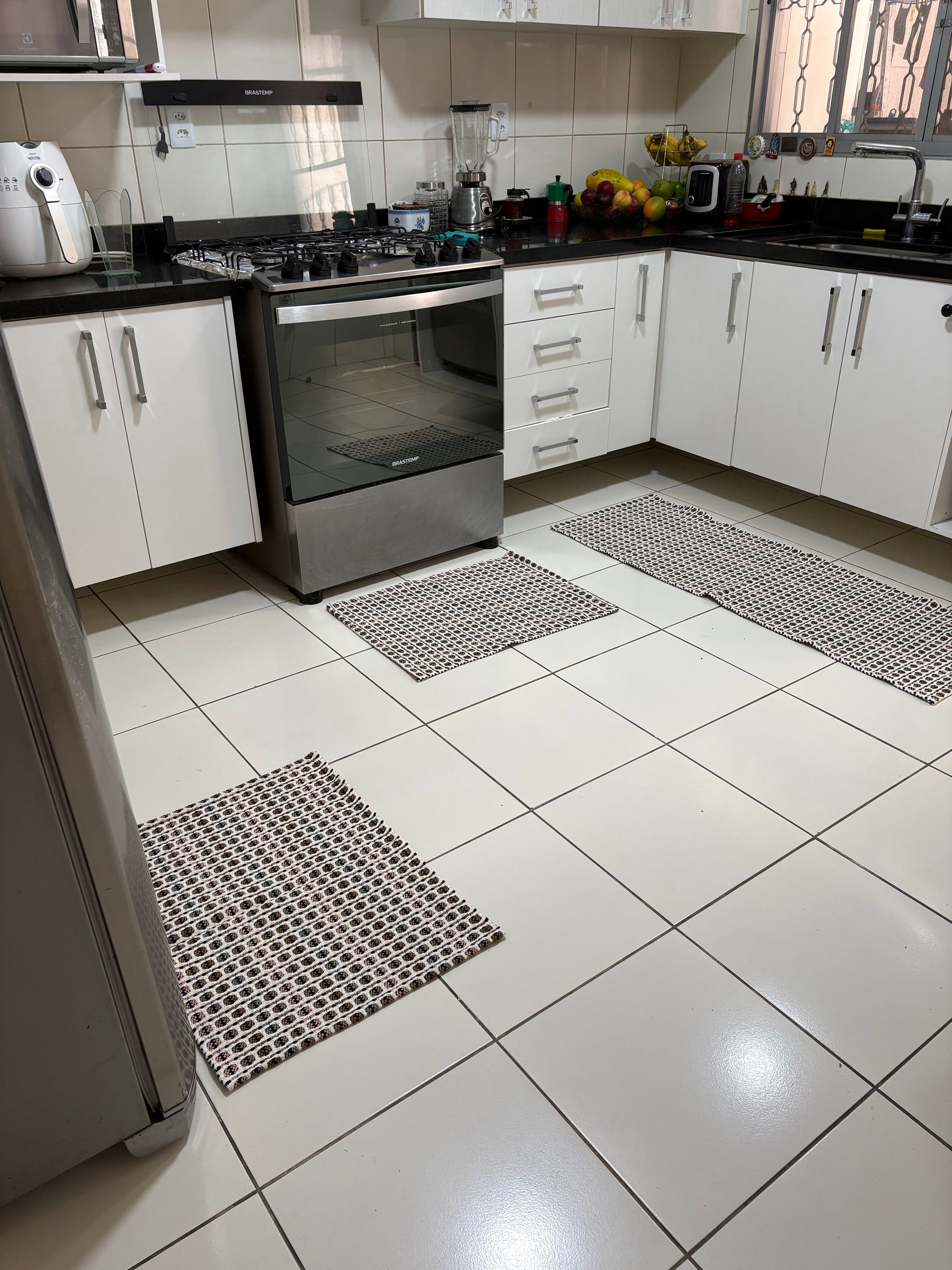 Jogo de Cozinha Indiano Vermelho, Cinza e Marrom
