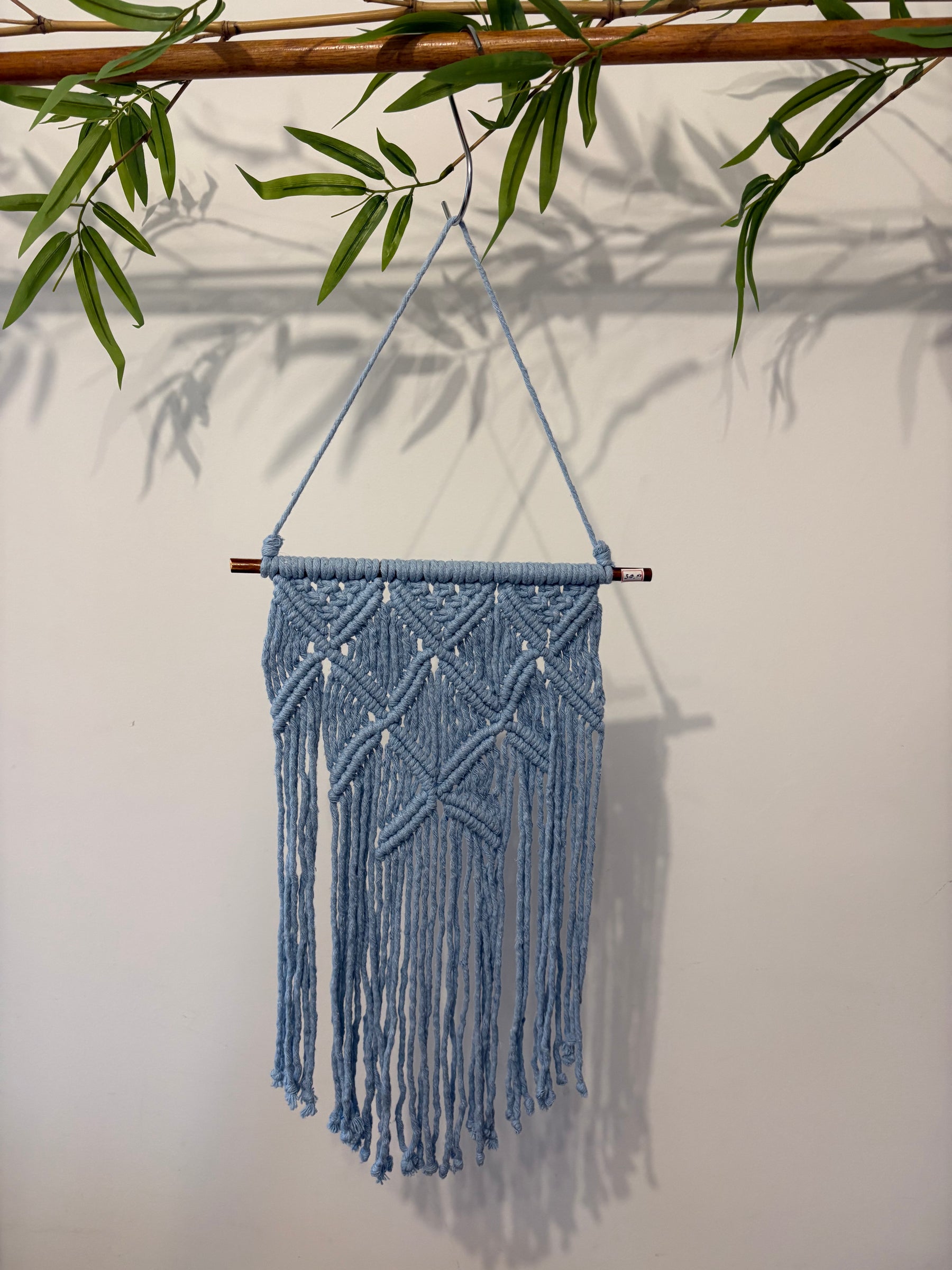Macramê Painel Azul Geométrico - 31,5cm x 63cm