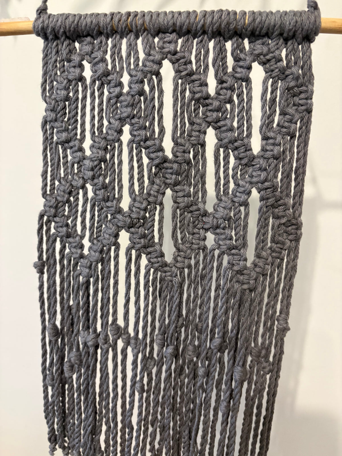 Macramê Painel Médio Cinza - 65cm x 31cm