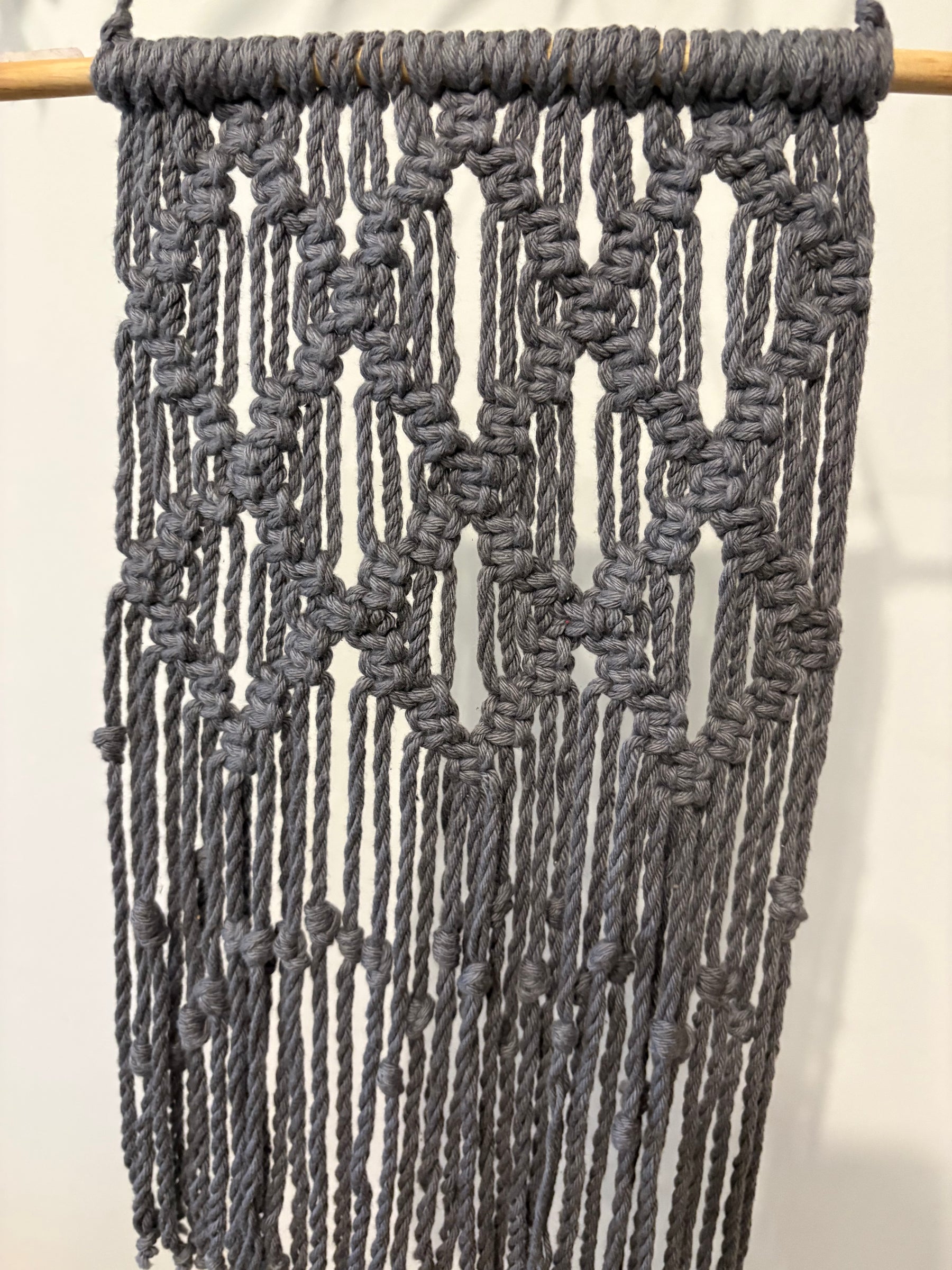 Macramê Painel Médio Cinza - 65cm x 31cm