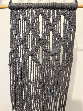Macramê Painel Médio Cinza - 65cm x 31cm