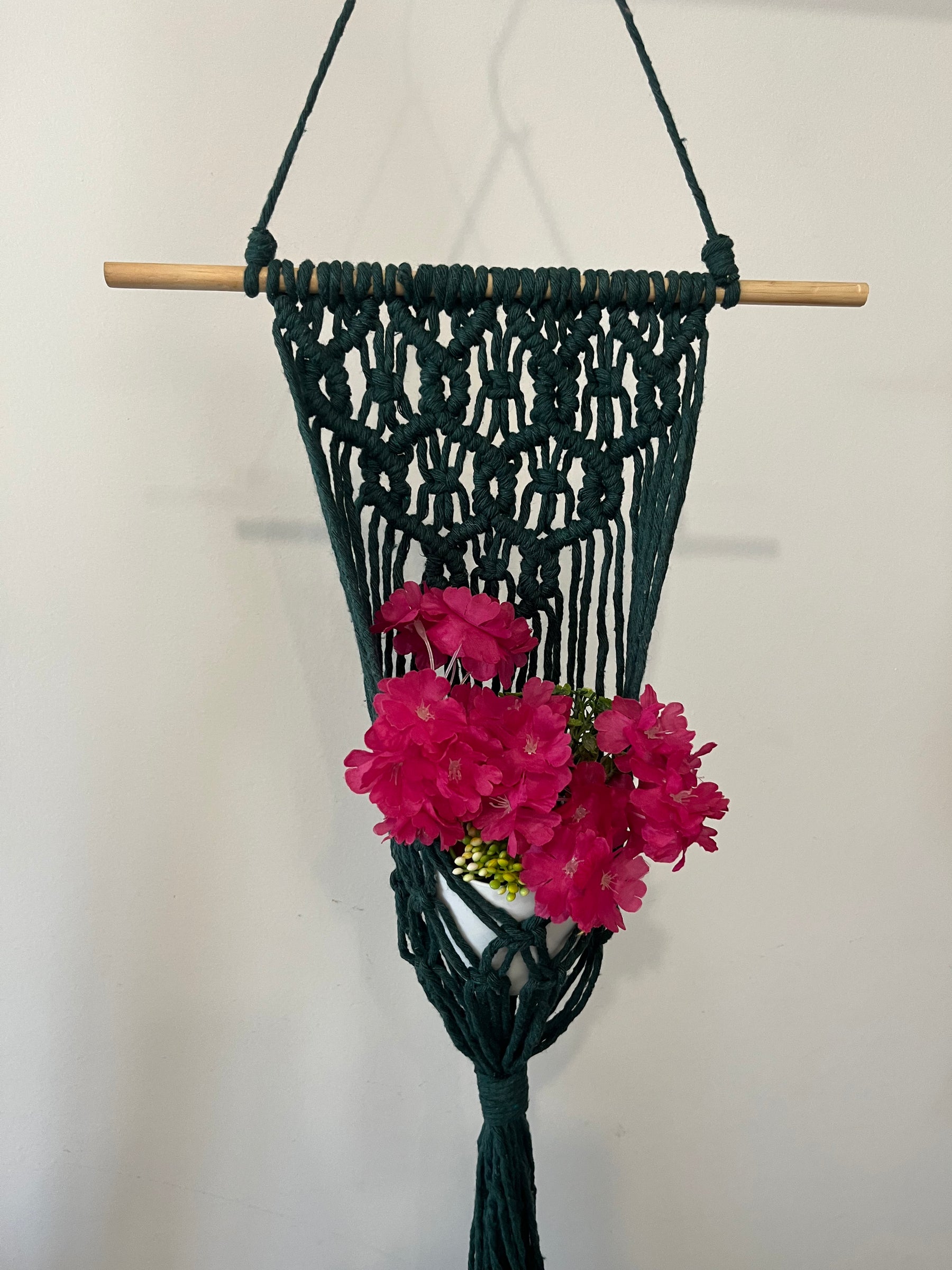 Macramê Painel Porta Vaso Verde Médio - 80cm x 32cm