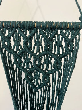 Macramê Painel Porta Vaso Verde Médio - 80cm x 32cm