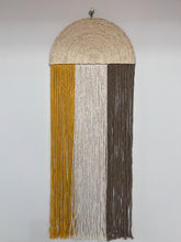 Macramê Painel Meia Lua Amarelo e Marrom Grande - 30cm x 103cm